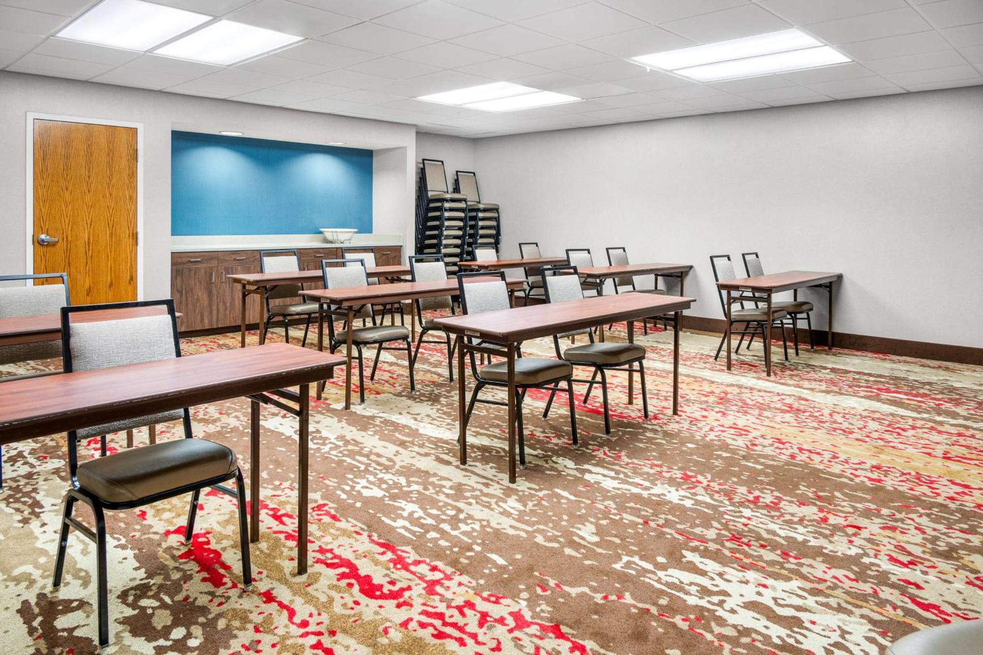 Hampton Inn Grand Rapids/North Walker Екстериор снимка