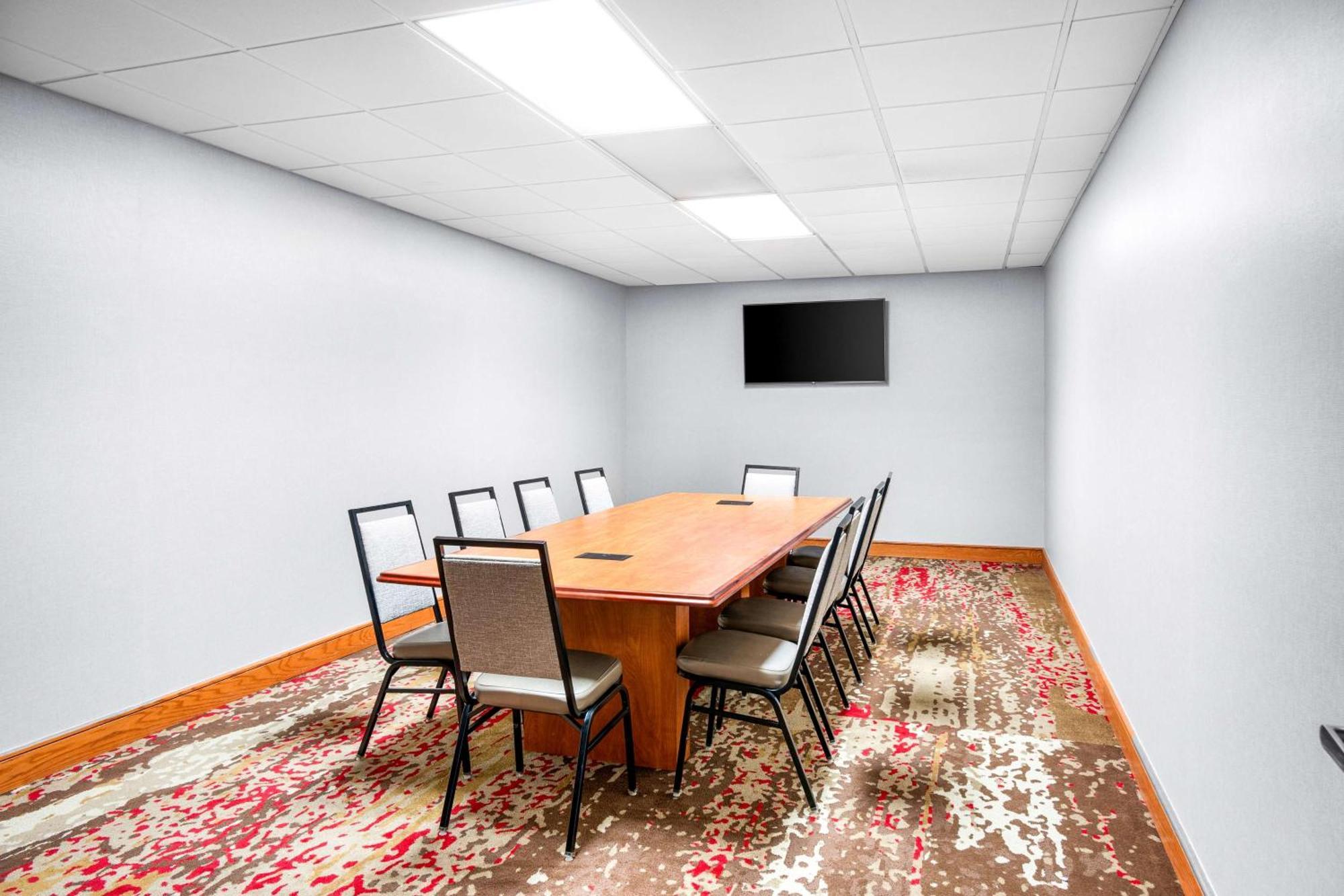 Hampton Inn Grand Rapids/North Walker Екстериор снимка