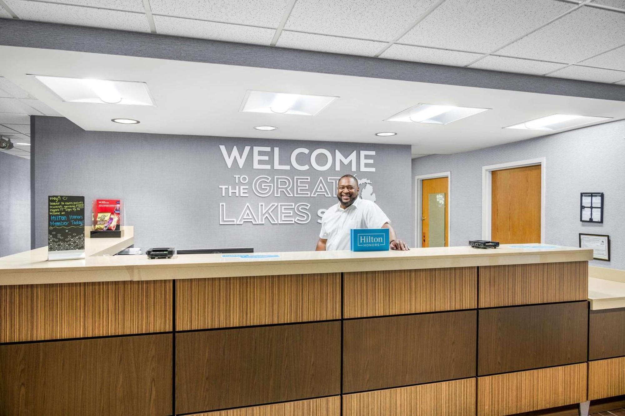 Hampton Inn Grand Rapids/North Walker Екстериор снимка