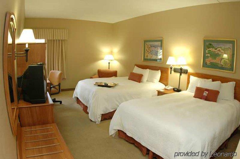 Hampton Inn Grand Rapids/North Walker Екстериор снимка